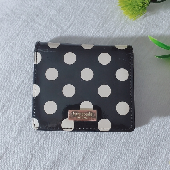 KATE SPADE "Serenade Carlisle Street" Patent Leather Wallet - Picture 8 of 14
